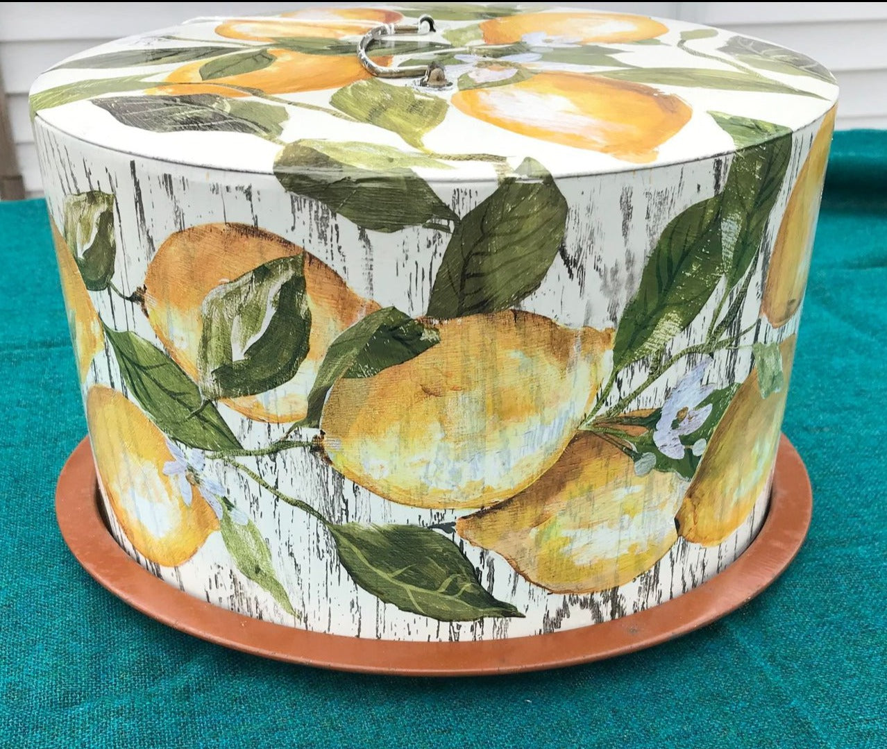 Lemon Drops Cake Tin , Round, Metal,Rustic Cake Box