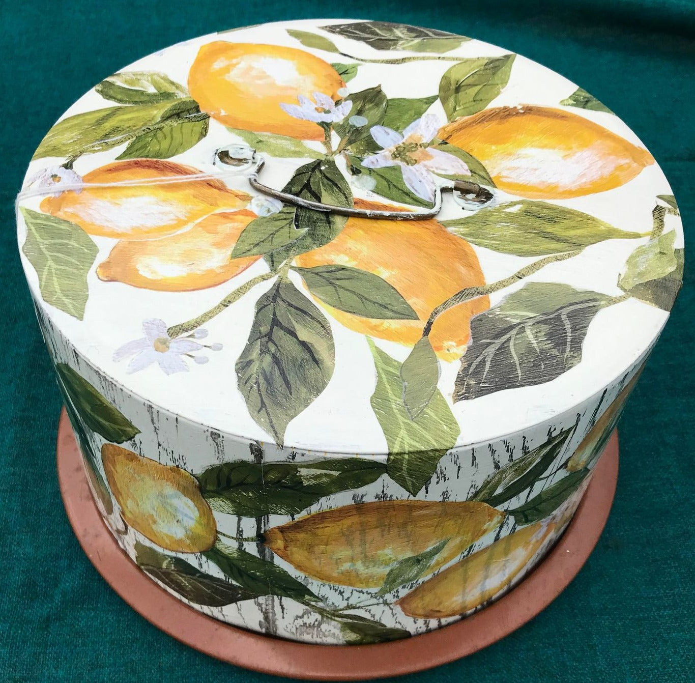 Lemon Drops Cake Tin , Round, Metal,Rustic Cake Box